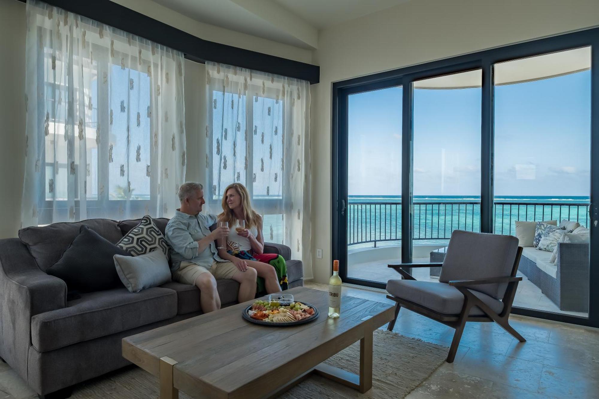 Diamante Beachfront Suites San Pedro  Dış mekan fotoğraf