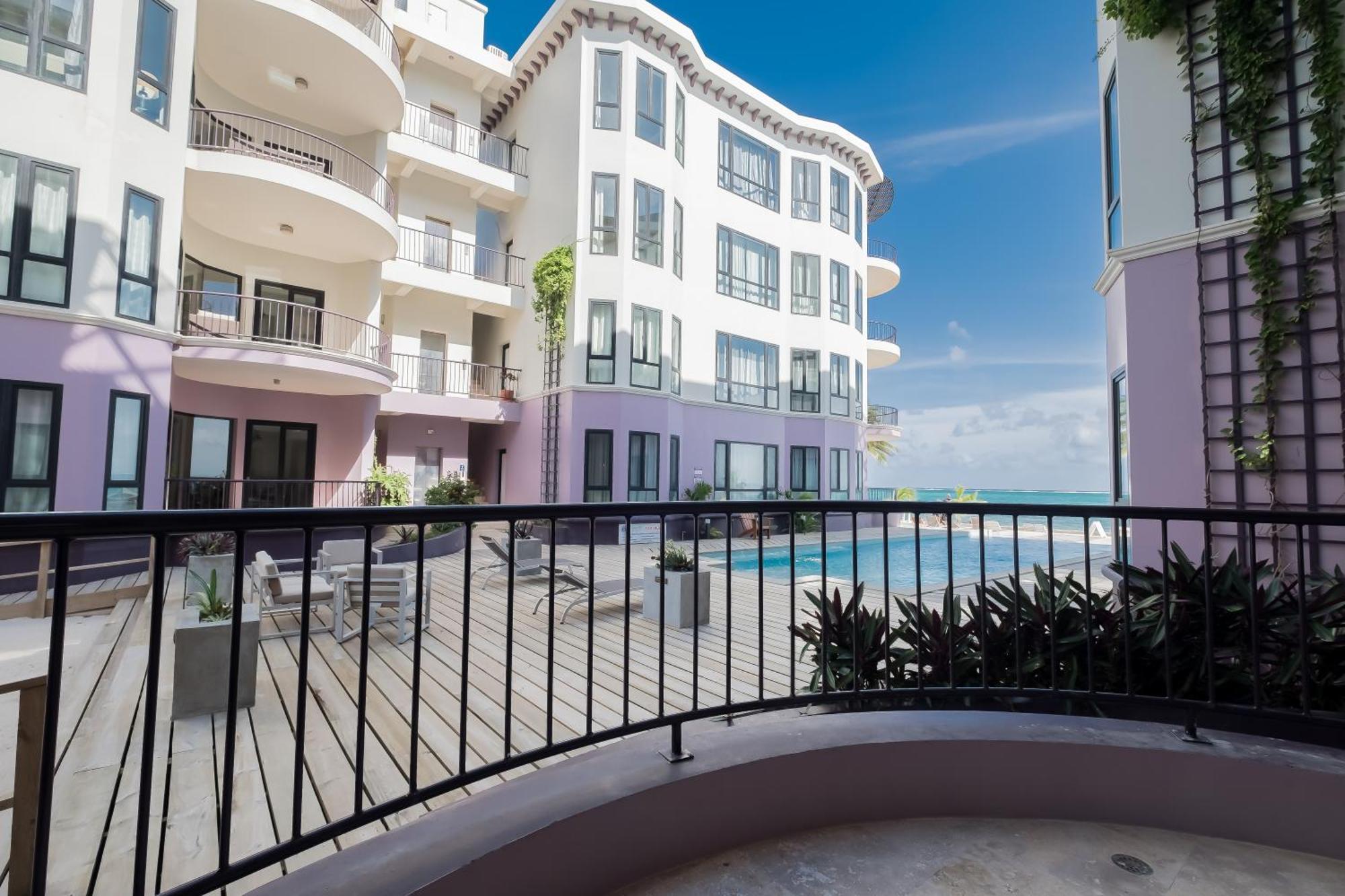 Diamante Beachfront Suites San Pedro  Dış mekan fotoğraf