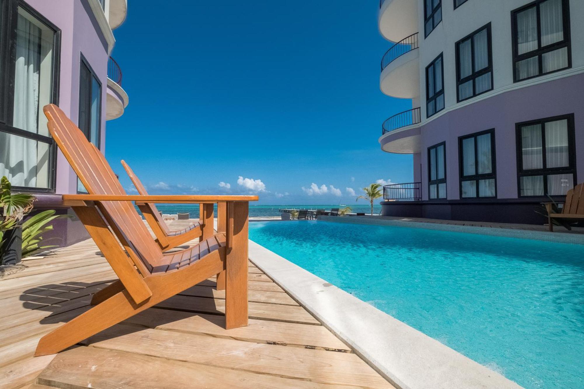 Diamante Beachfront Suites San Pedro  Dış mekan fotoğraf