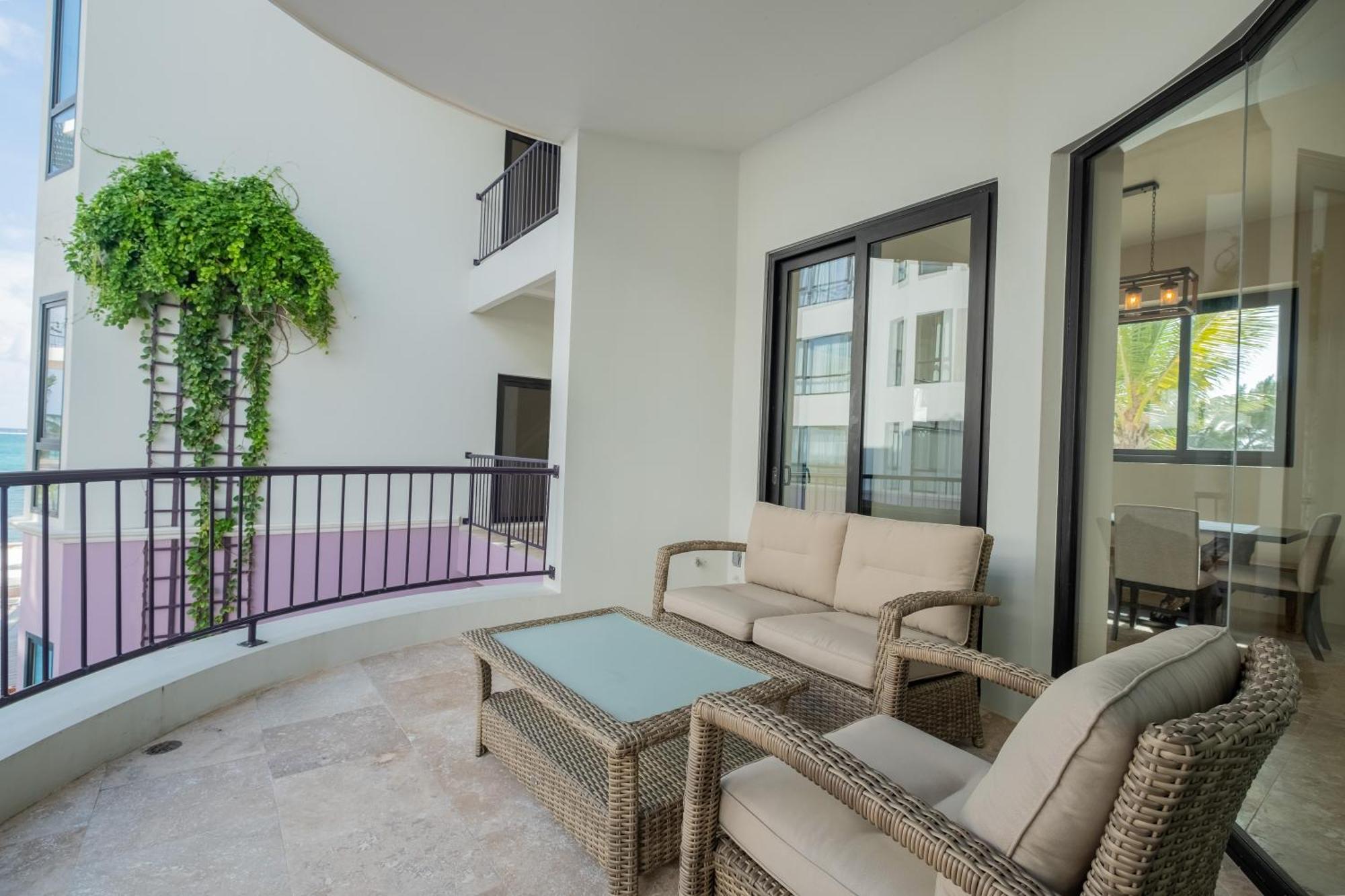 Diamante Beachfront Suites San Pedro  Dış mekan fotoğraf