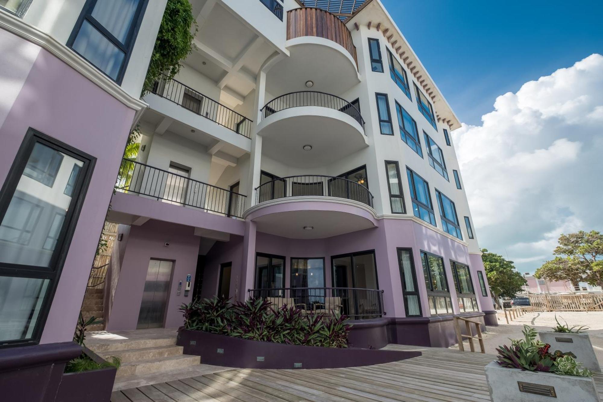 Diamante Beachfront Suites San Pedro  Dış mekan fotoğraf